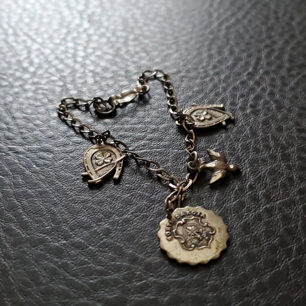 VTG sterling charm bracelet